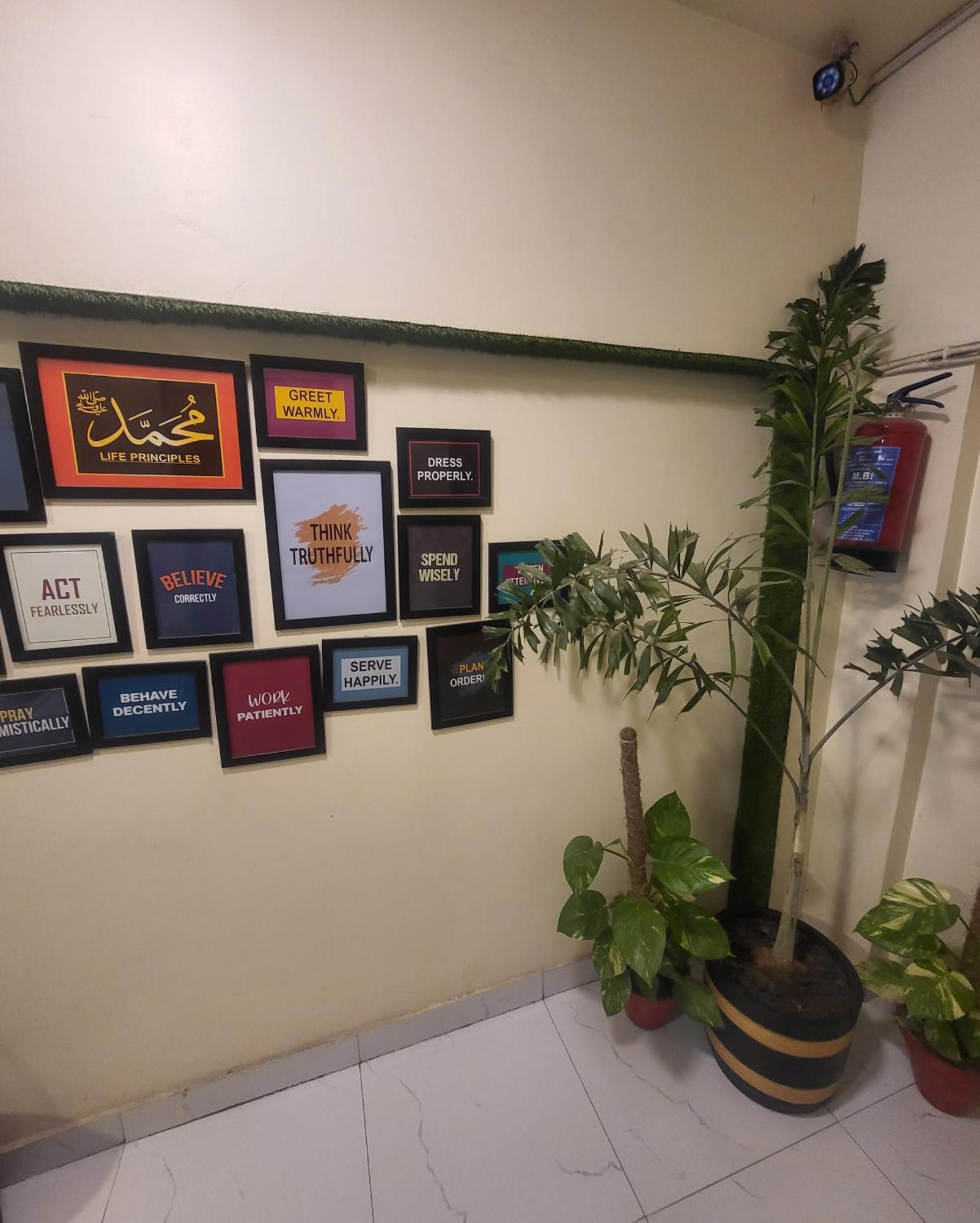 Hotel Rooms Dha Karachi Exterior photo